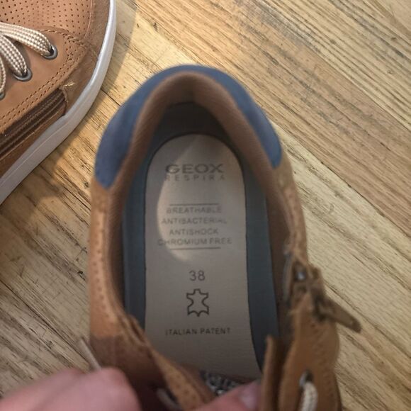 Geox Kids Djrock Boy's Shoes Cognac/Navy Brown Suede Sneakers size 38 EUC - Picture 4 of 5